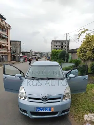 Photo - Toyota Corolla Verso 1.6 VVT-i 2005 Bleu