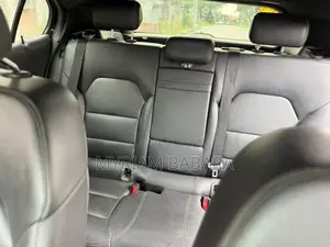 Photo - Mercedes-Benz GLA 250 2016 Noir