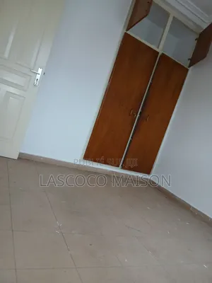 1chbre Appartement dans Lascoco Maison, Cocody à Louer