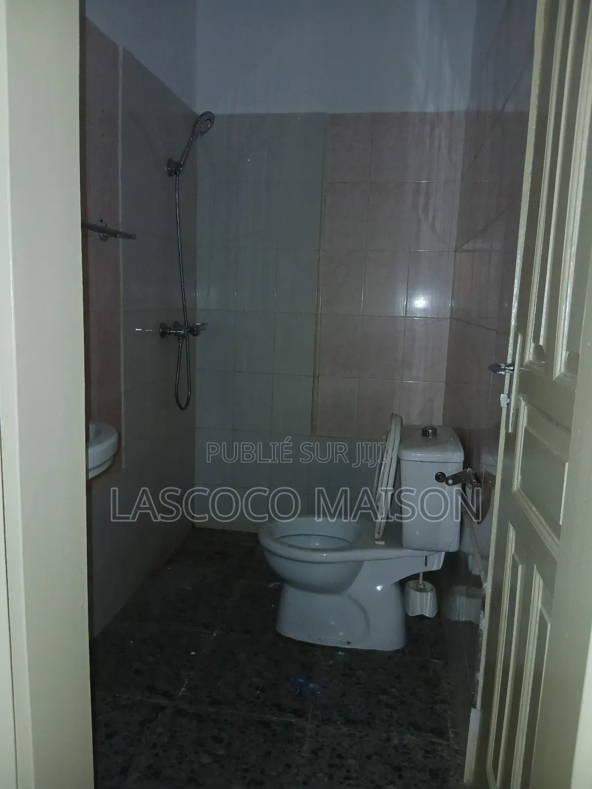 1chbre Appartement dans Lascoco Maison, Cocody à Louer