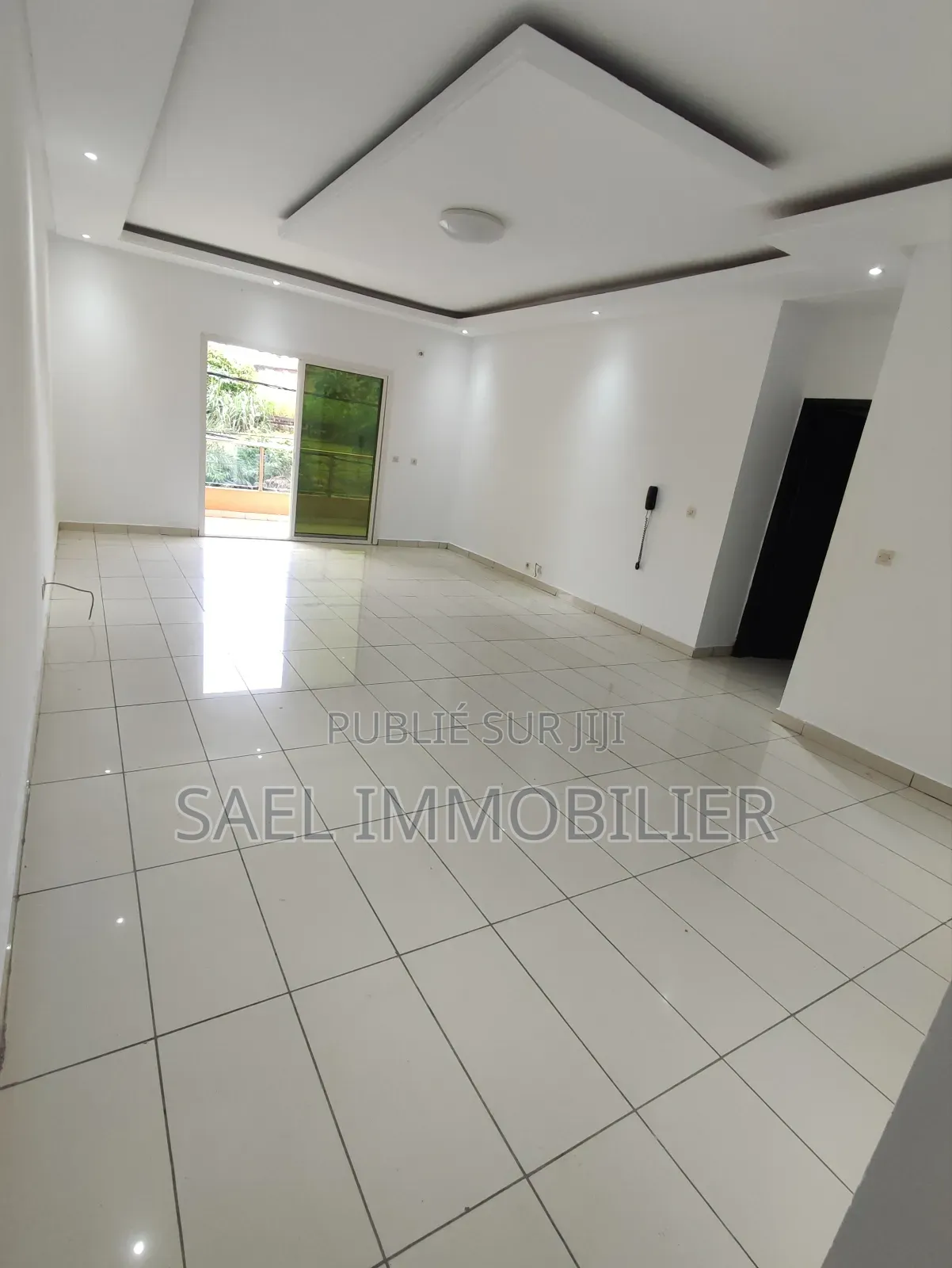 3chbre Appartement dans Cocody à Louer