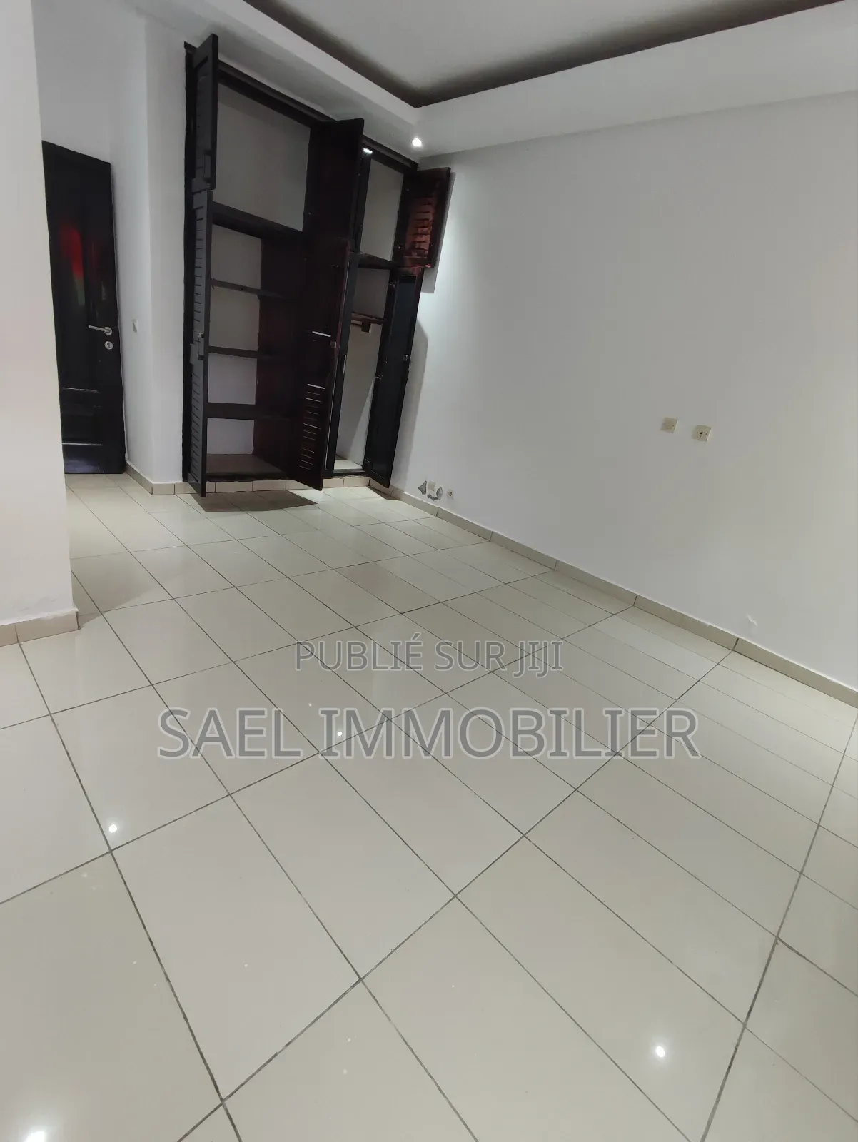 3chbre Appartement dans Cocody à Louer