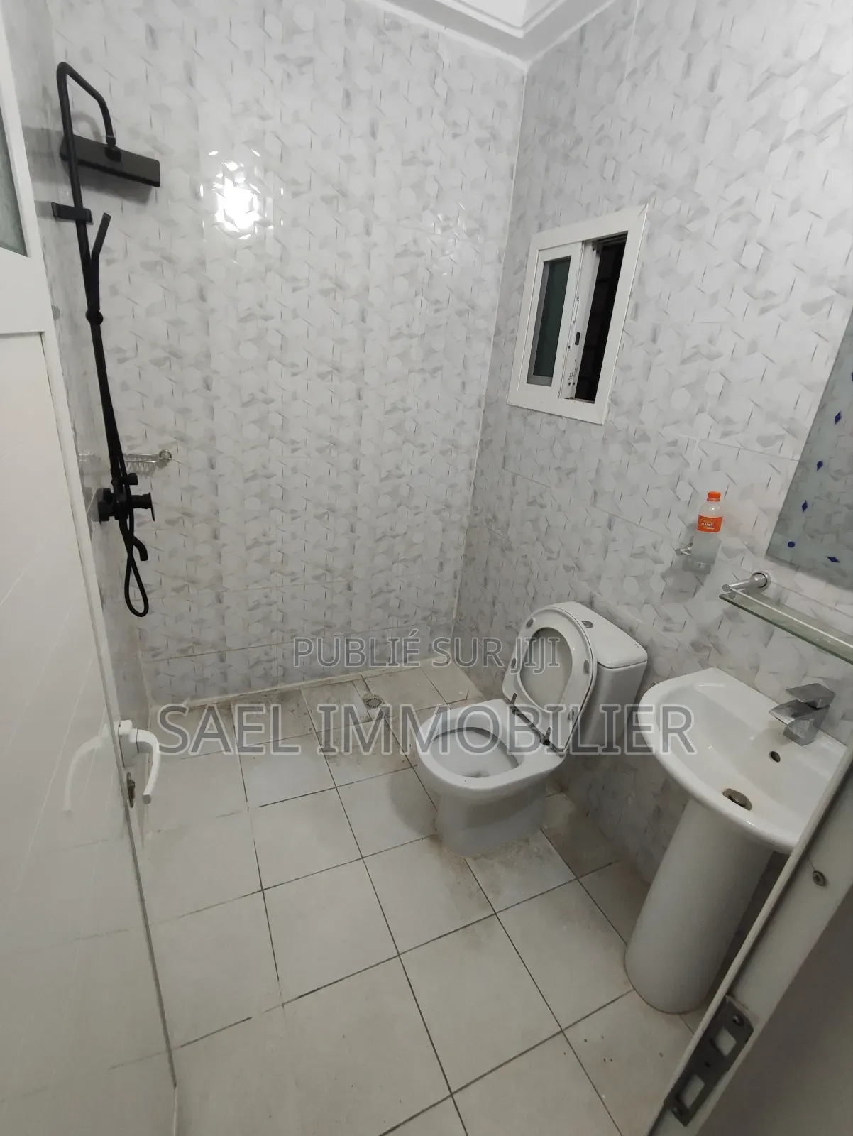 3chbre Appartement dans Cocody à Louer