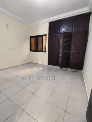2chbre Appartement dans Sael Immobilier, Cocody à Louer