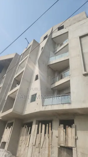 Immeuble Haut Standing À Vendre