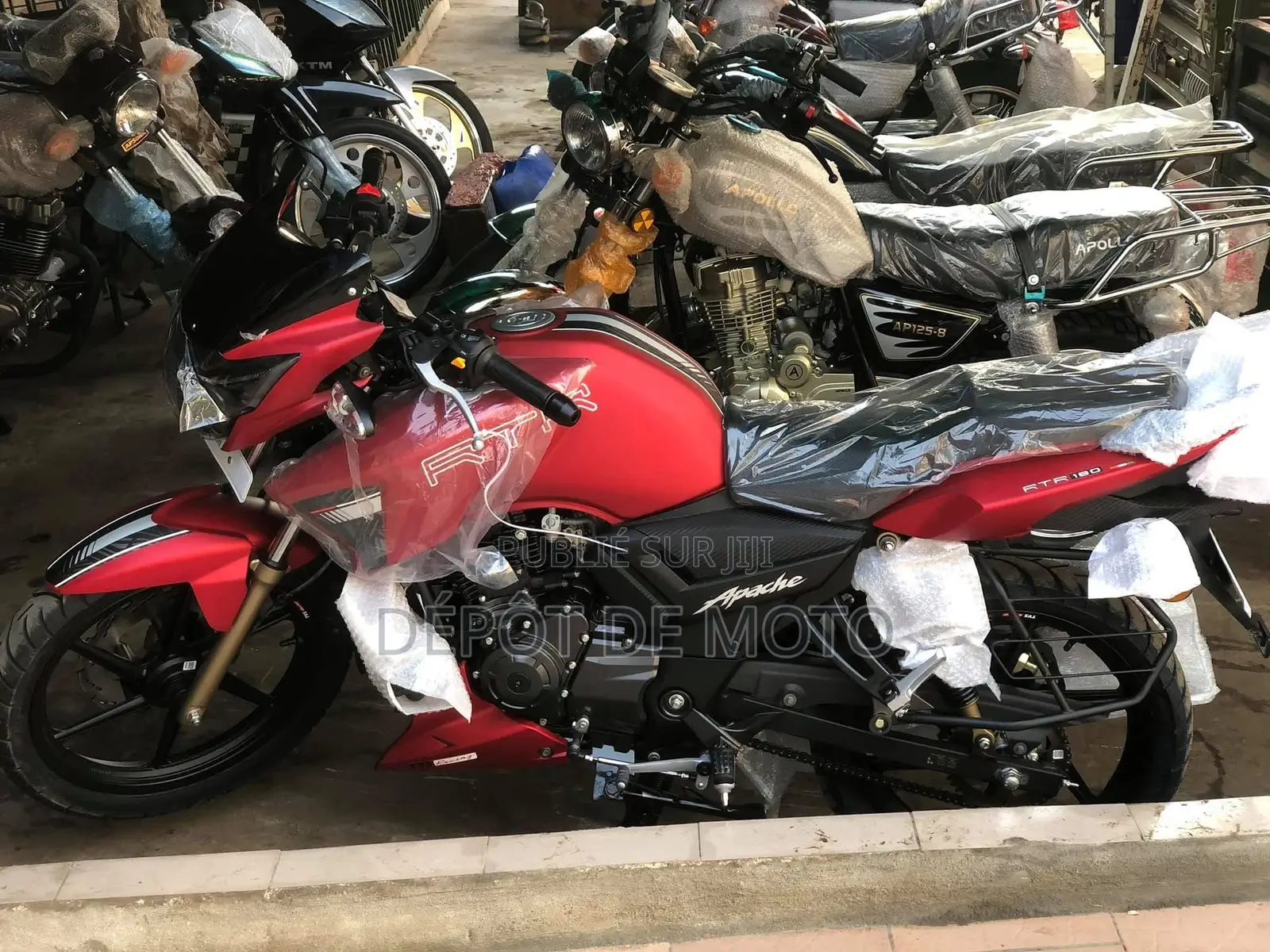 Neuf TVS Apache 180 RTR 2022 Rouge