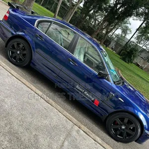 Photo - BMW 2002 1995 Bleu