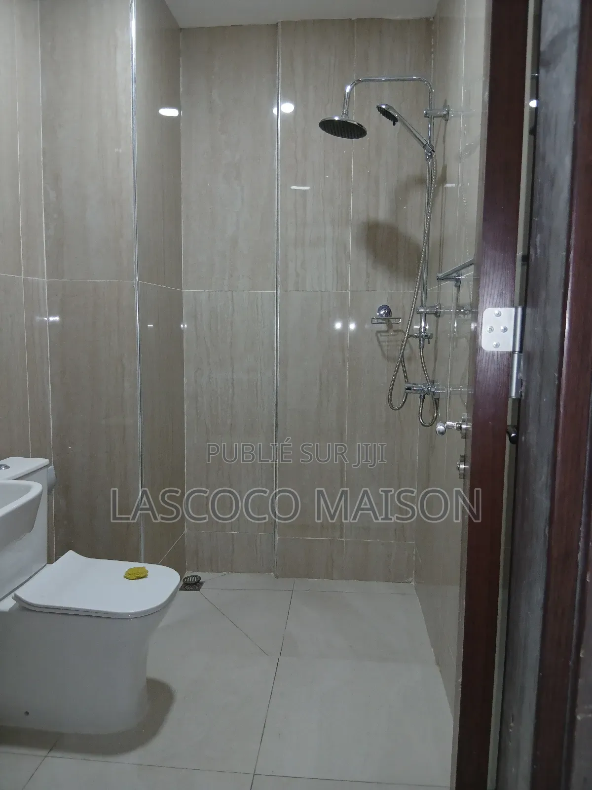 4chbre Appartement dans Lascoco Maison, Cocody à Louer