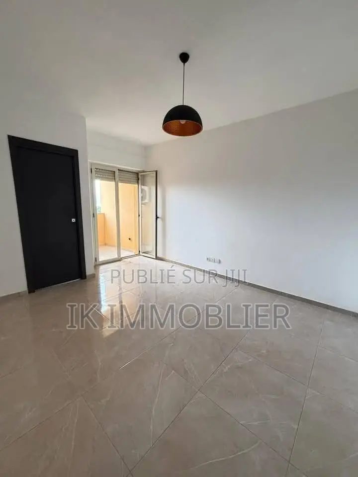 3chbre Appartement dans Ik Immobilier, Grand-Bassam à Vendre