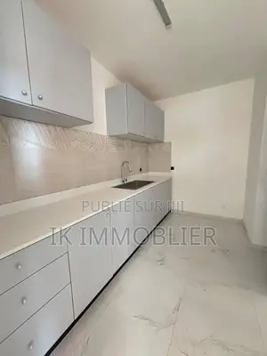 3chbre Appartement dans Ik Immobilier, Grand-Bassam à Vendre