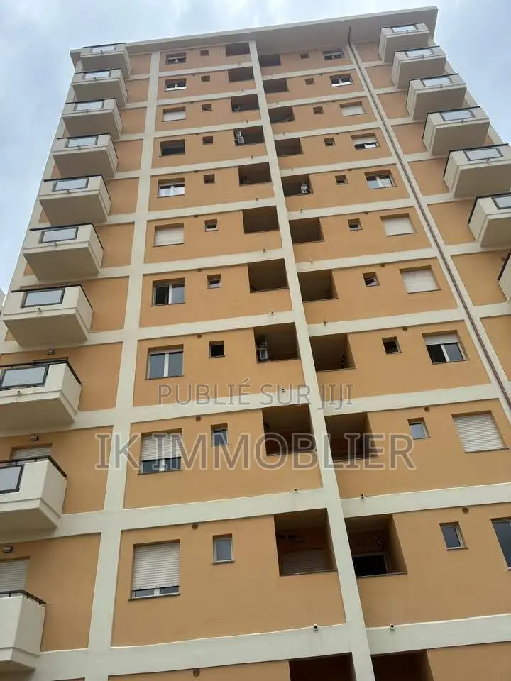 3chbre Appartement dans Ik Immobilier, Grand-Bassam à Vendre