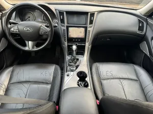 Infiniti Q50 2019 Autre