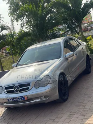 Photo - Mercedes-Benz C200 2003 Gris