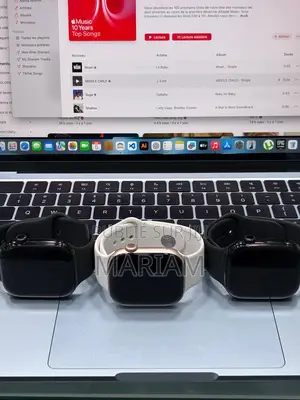 Photo - Apple Watch Série 10 46mm Quasi Neuf Importés