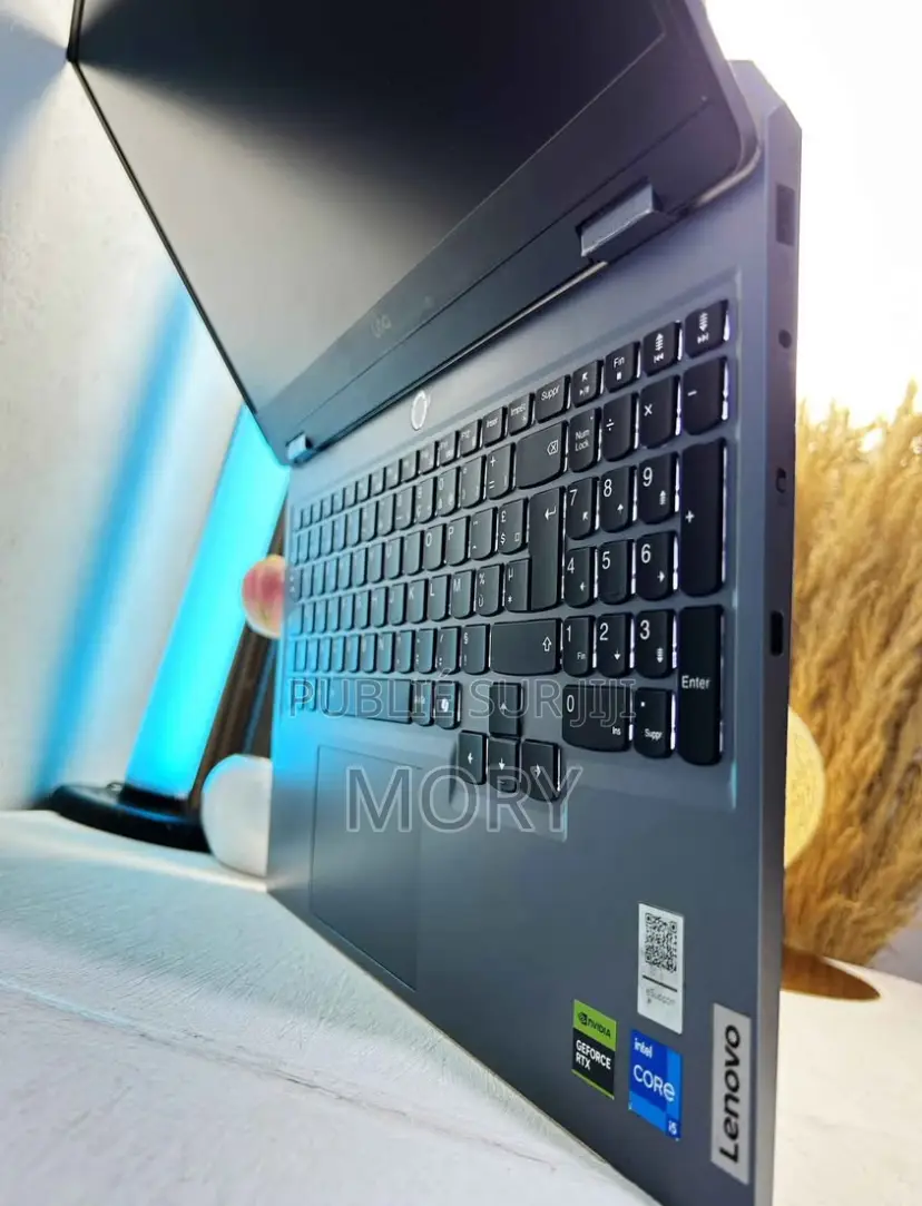 New Ordinateur Portable Lenovo LOQ 15IRH8 32GB AMD Ryzen 7 HDD+SSD 1T