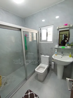 Furnished 5chbre Duplex dans Zié Multi-Service, Cocody à Vendre