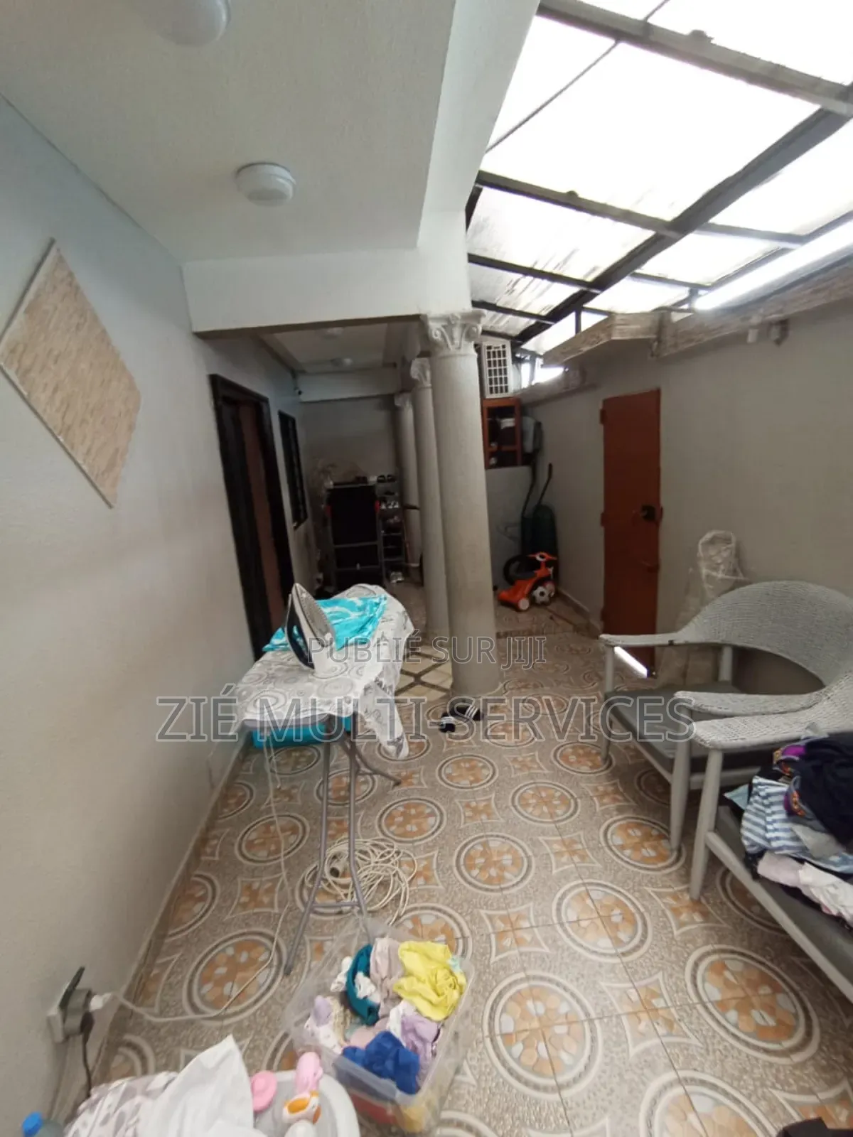 Furnished 5chbre Duplex dans Zié Multi-Service, Cocody à Vendre