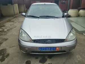 Photo - Ford Focus 2002 Gris