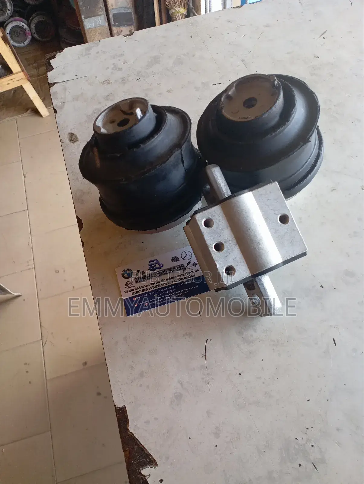 Path De Moteur Et Boîte De Vitesses