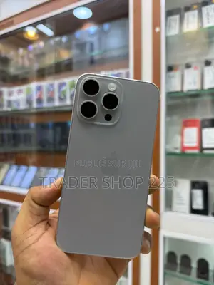 Photo - New Pomme iPhone 15 Pro Max 256 GB Gris