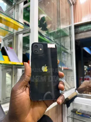 Photo - Pomme iPhone 12 64 GB Noir