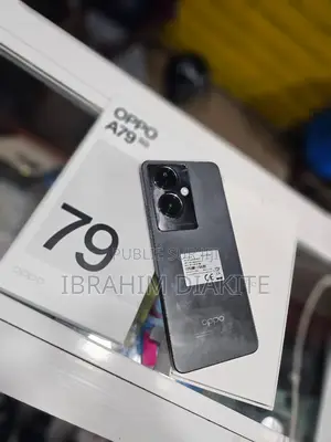 Photo - Oppo A79 5G 256 GB Noir