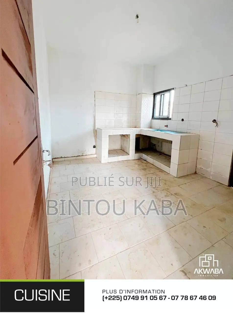 3chbre Duplex dans Luxueuse Immobilier, Cocody à Vendre