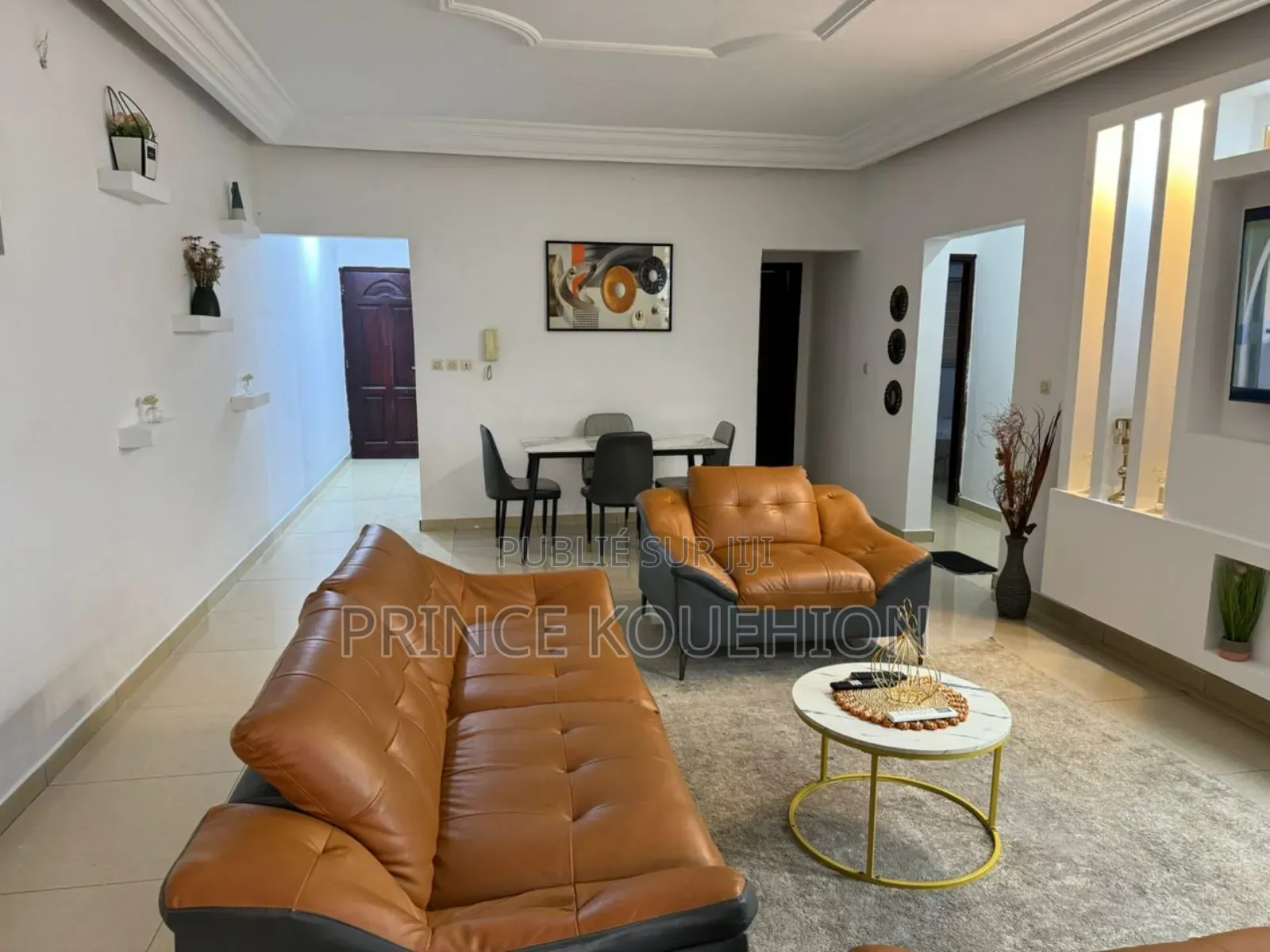 Furnished 2chbre Appartement dans Cocody à Louer