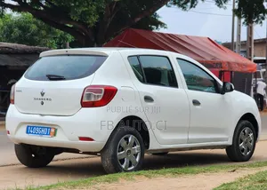 Photo - Renault Sandero 2014 Blanc