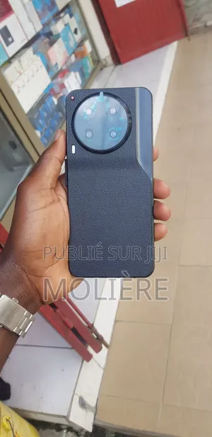 Photo - New Samsung Galaxy A55 256 GB Noir