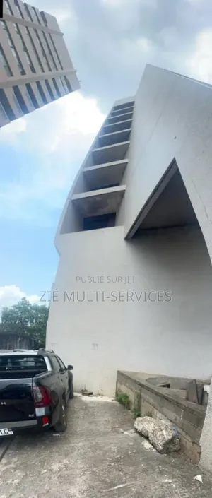 Photo - 20chbre Blocs d'appartements dans Zié Multi-Service, Le Plateau