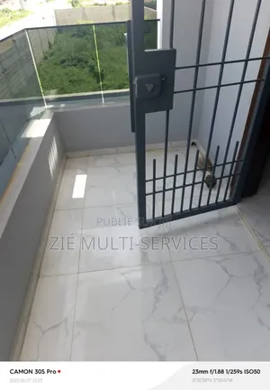 20chbre Blocs d'appartements dans Zié Multi-Service, Le Plateau