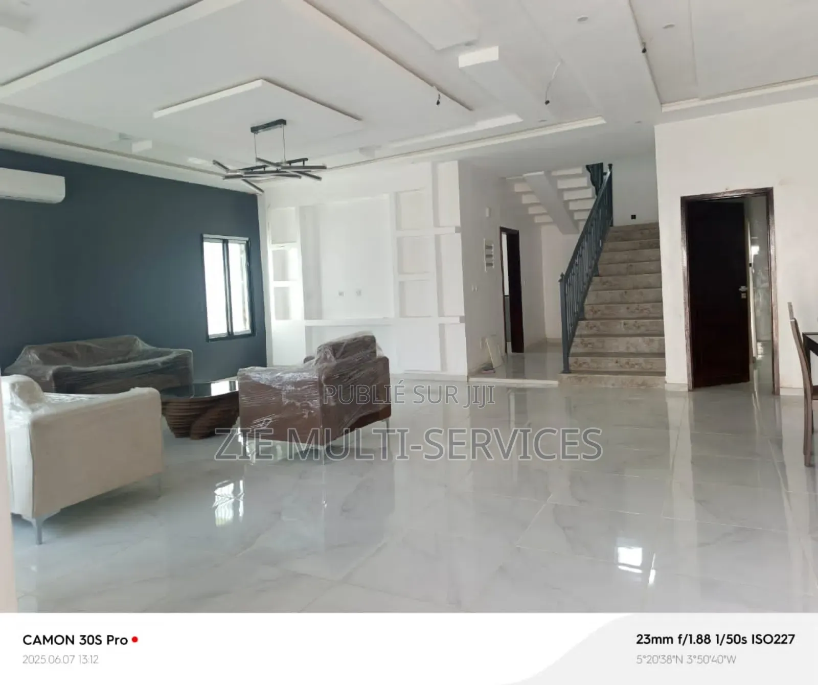 20chbre Blocs d'appartements dans Zié Multi-Service, Le Plateau