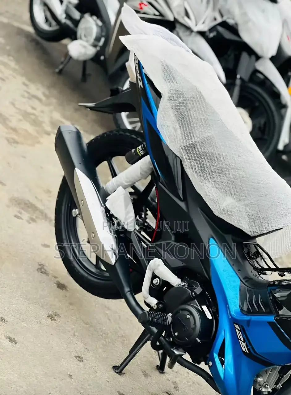 Neuf TVS HLX 125 2024 Bleu