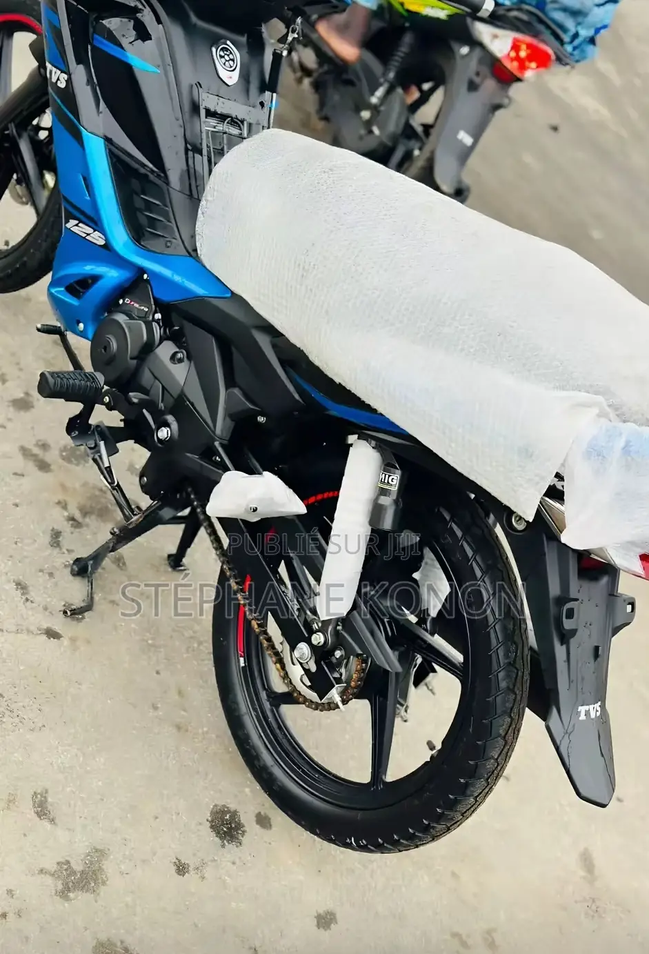 Neuf TVS HLX 125 2024 Bleu