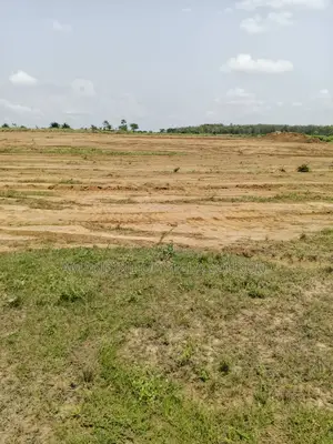 Photo - Terrain A Vendre