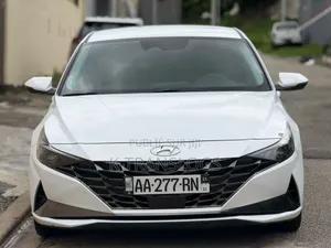 Photo - Hyundai Avante 2021 Blanc