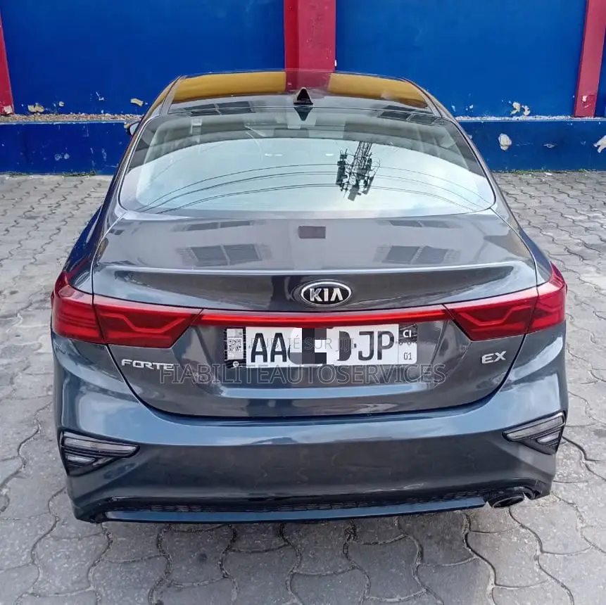 Kia Forte EX 2020 Gris