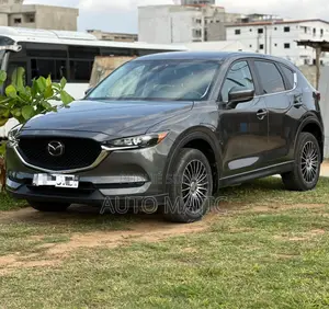 Photo - Mazda CX-5 2021 Gris