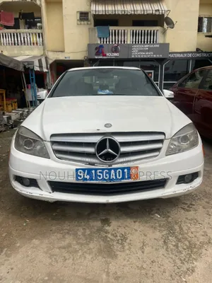 Photo - Mercedes-Benz C300 2009 Blanc
