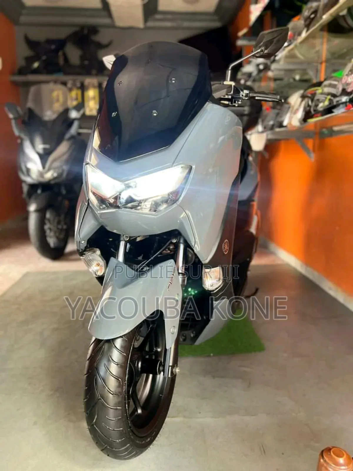 Neuf Yamaha NMAX 155 2022 Gris