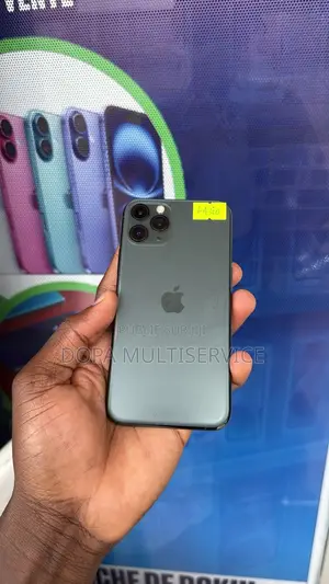 Photo - New Pomme iPhone 11 Pro 64 GB Blanc