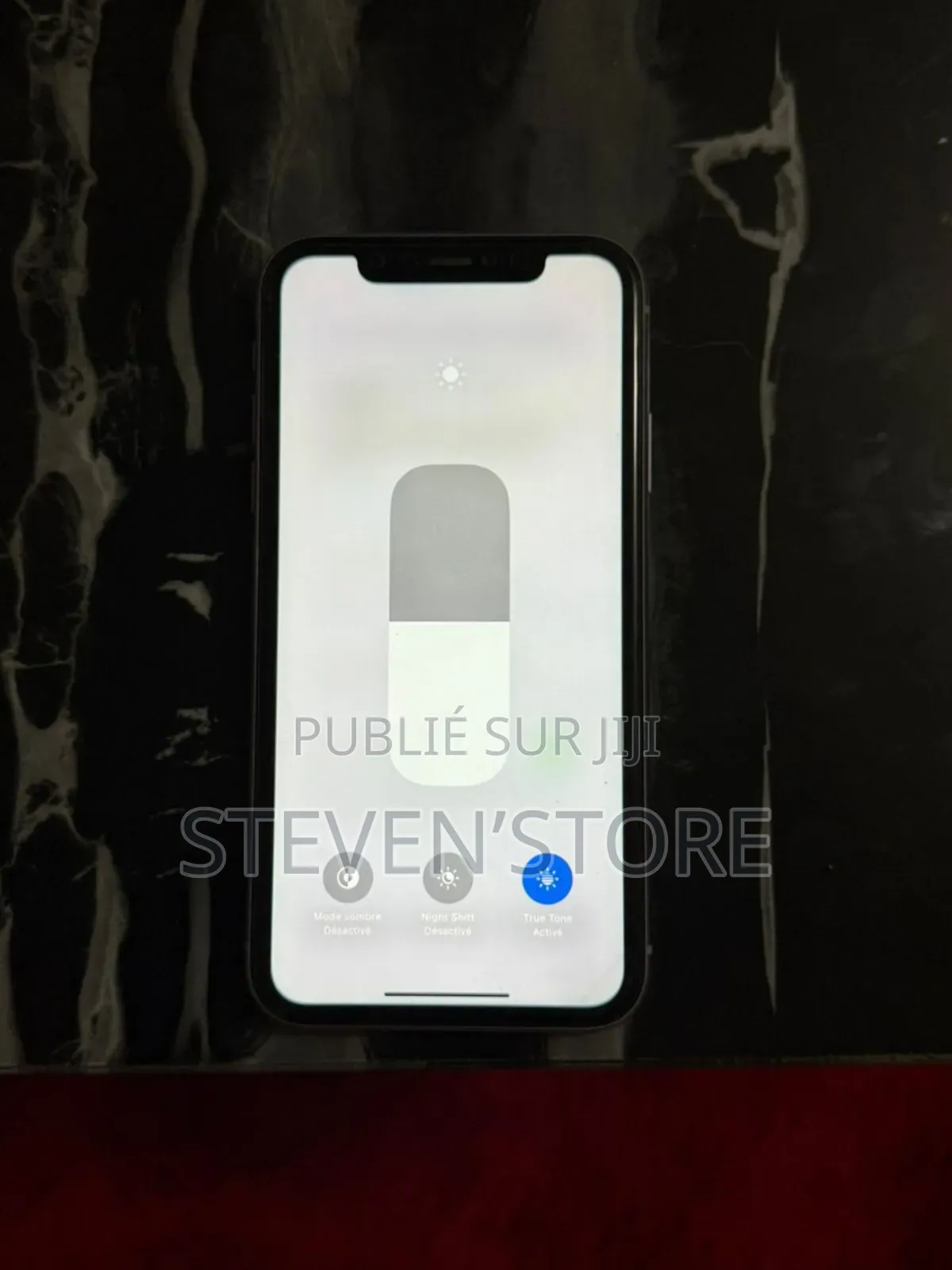 Apple iPhone 11 64 GB Autre