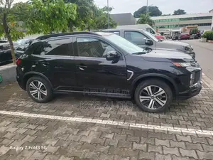 Mitsubishi RVR 2023 Noir