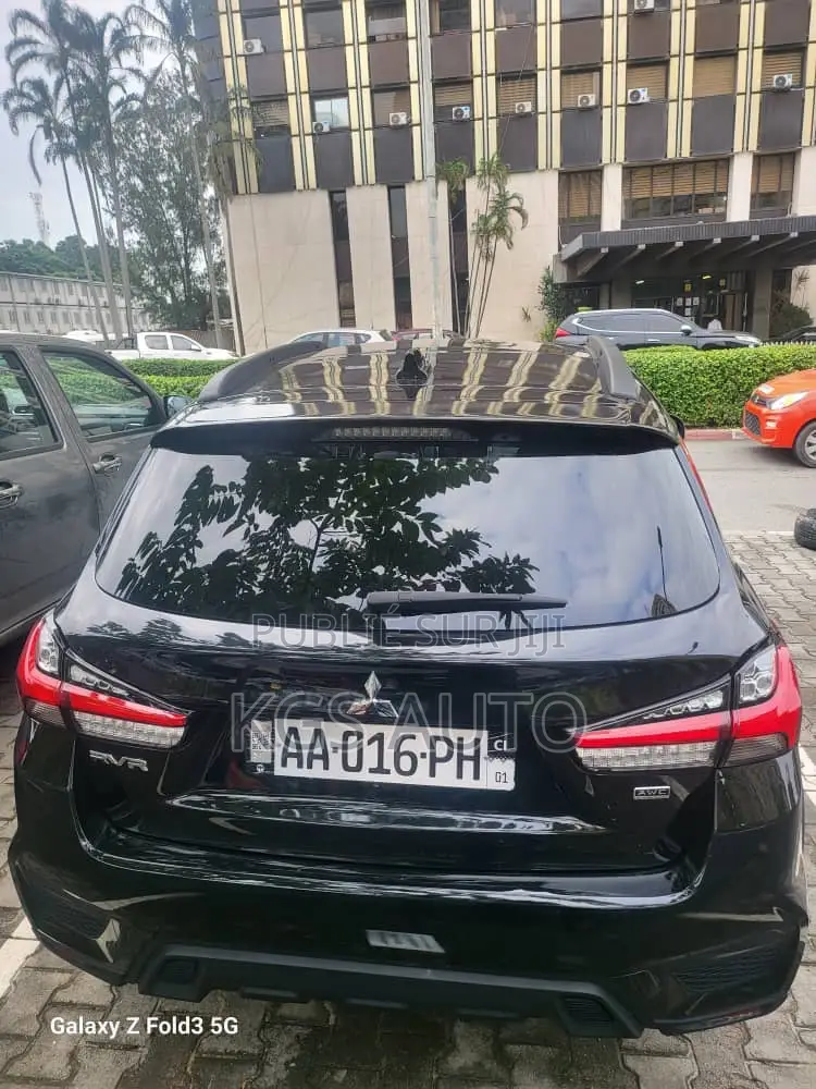 Mitsubishi RVR 2023 Noir