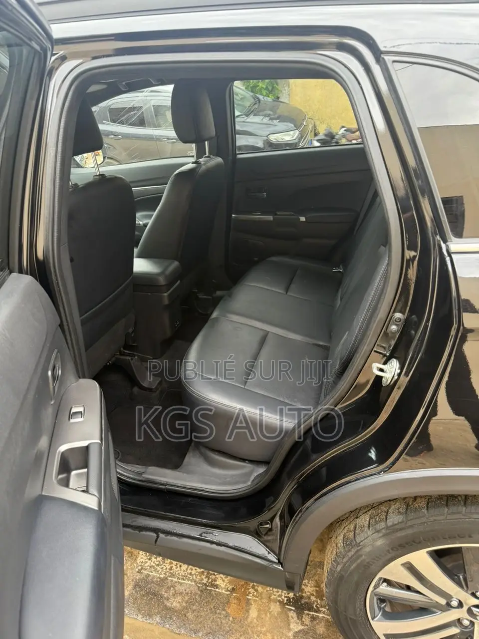 Mitsubishi RVR 2023 Noir