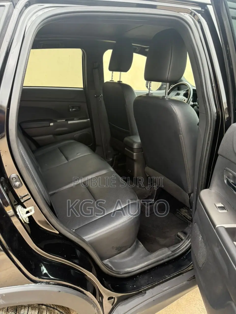 Mitsubishi RVR 2023 Noir