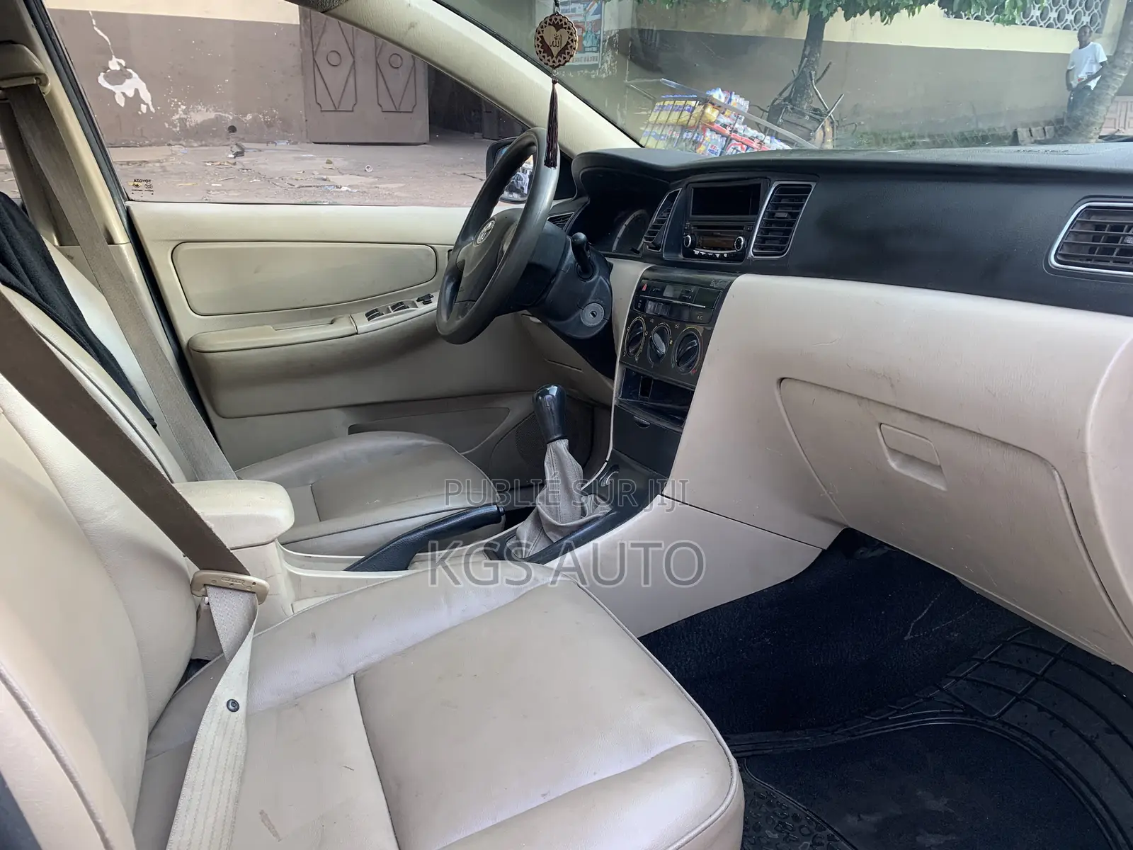 Toyota Corolla L 4dr Sedan (1.8L 4cyl CVT) 2017 Bleu