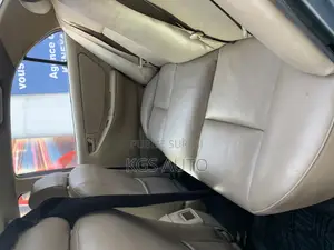 Toyota Corolla L 4dr Sedan (1.8L 4cyl CVT) 2017 Bleu