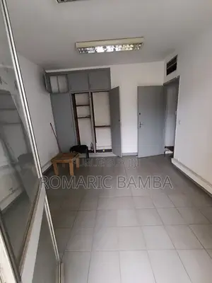 Photo - 5chbre Appartement dans Bamba, Le Plateau à Vendre